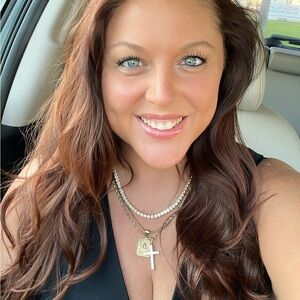 Meet your Posher, Angie